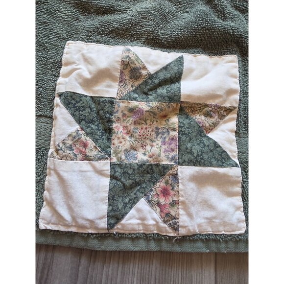 Handmade Crocheted Hanging Kitchen Towel Patchwork Star Pattern - Picture 2 of 6